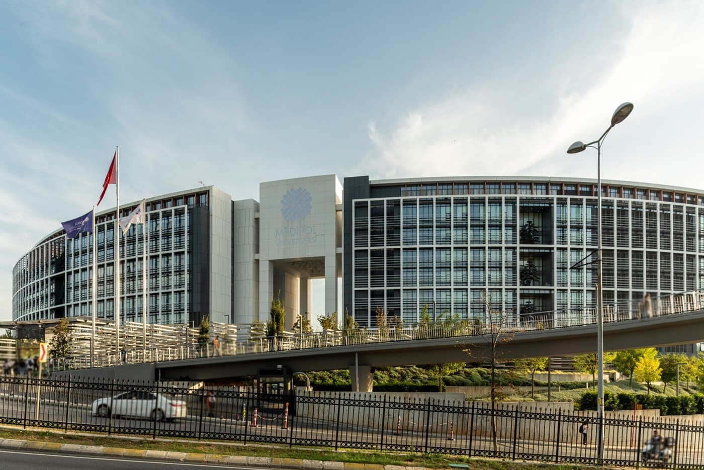 جامعة اسطنبول ميديبول Campus